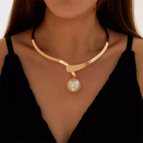 Colar Necklace