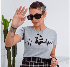 Baby Look: Descubra a camiseta perfeita para valorizar suas curvas femininas!