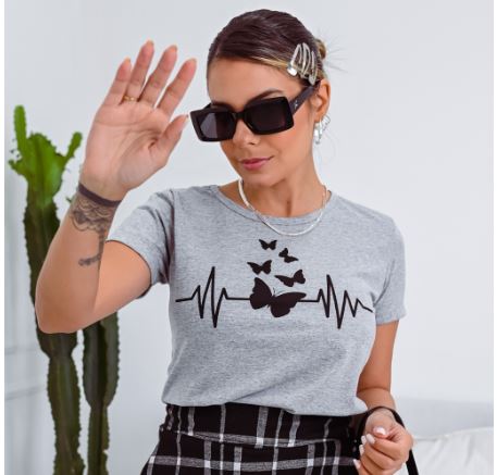 Baby Look: Descubra a camiseta perfeita para valorizar suas curvas femininas!