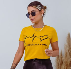 Baby Look: Descubra a camiseta perfeita para valorizar suas curvas femininas!